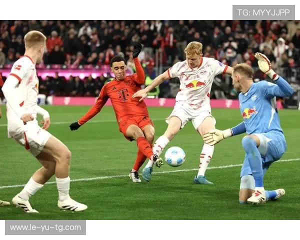 拜仁围绕穆西亚拉重构战术体系，打造新一代核心阵容